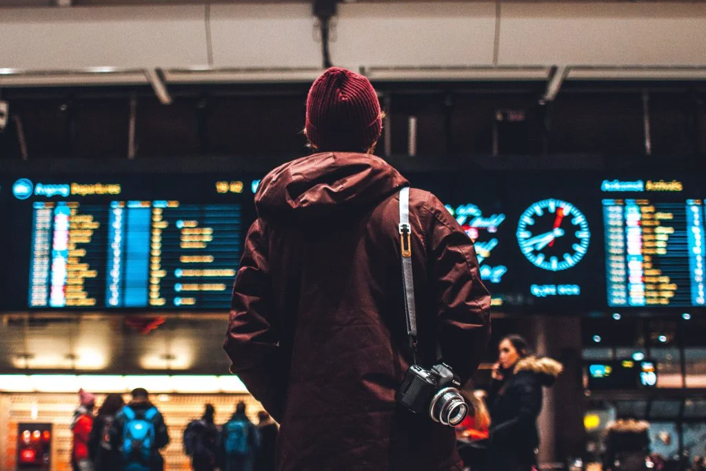 7-Easy-Travel-Hacks-to-Take-Note-Of-4-1024x683