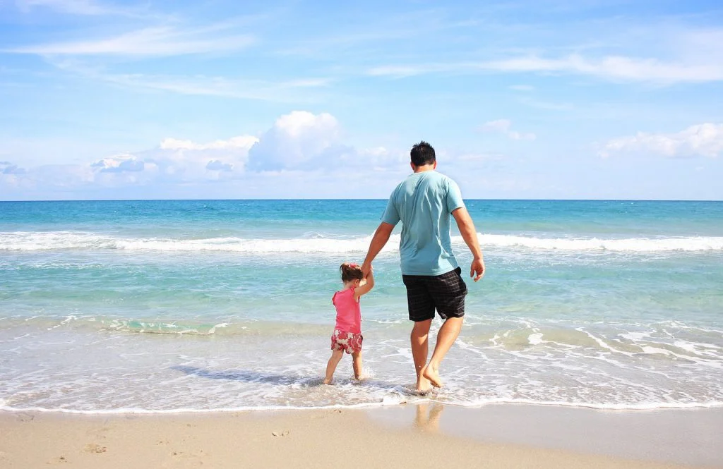 travelling-with-kids-1024x665
